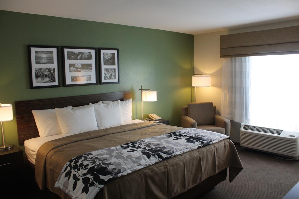 Sleep Inn & Suites Garden City Room photo